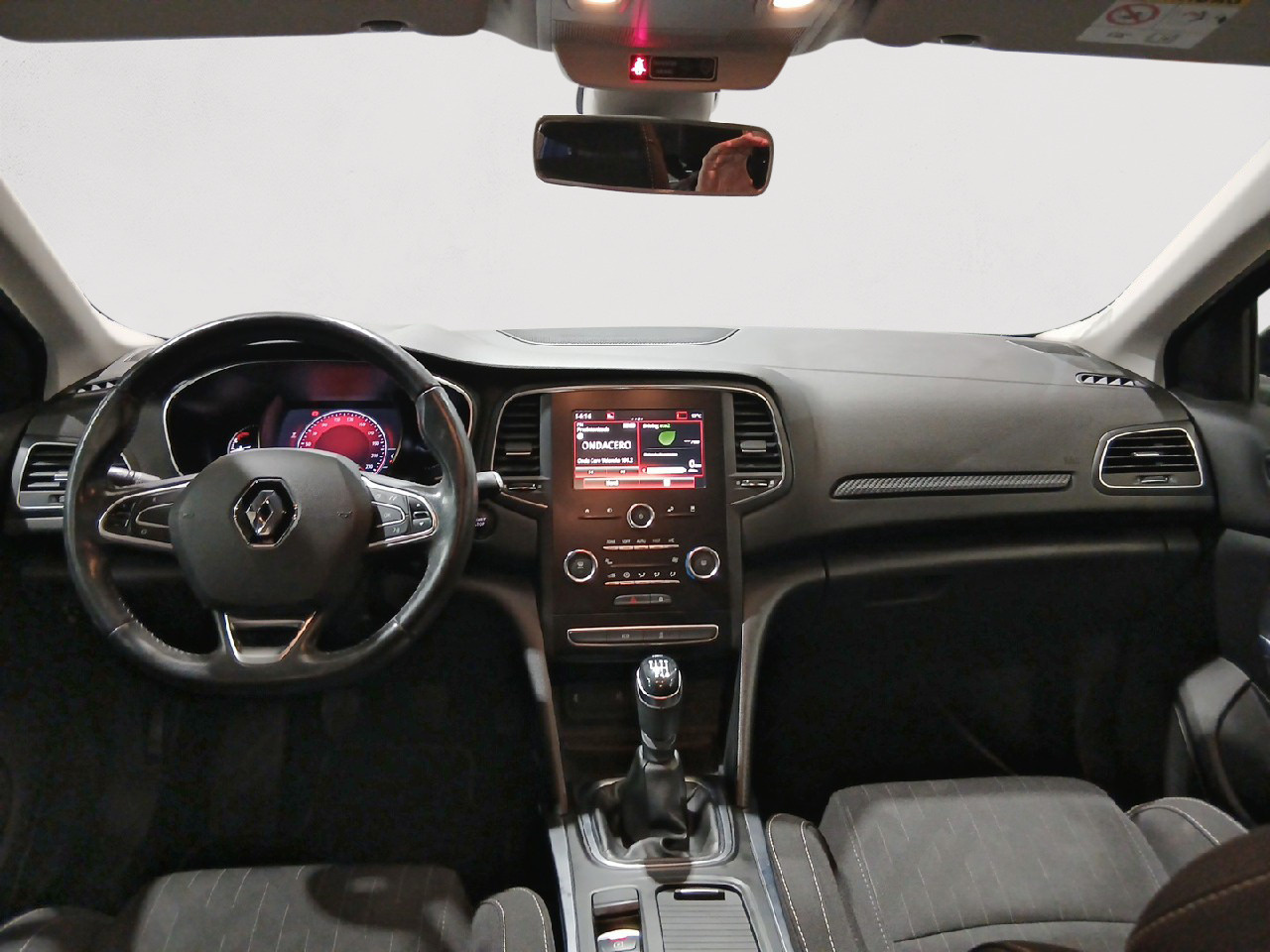 Renault Megane Limited + TCe 85 kW (115 CV) GPF - 5