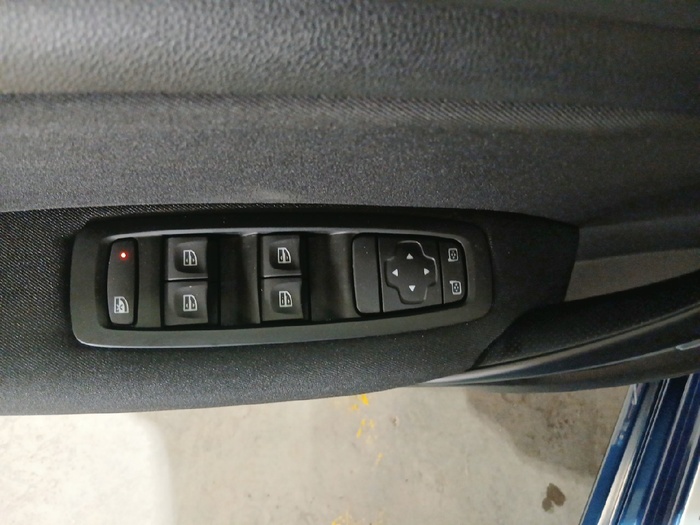 Renault Megane Limited + TCe 85 kW (115 CV) GPF - 14 Renault Megane Limited + TCe 85 kW (115 CV) GPF - 14