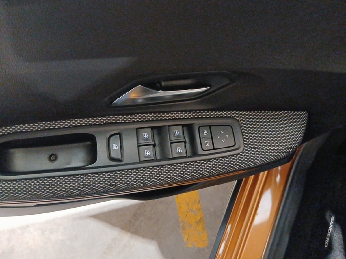 Dacia Sandero Stepway Comfort TCe 67 kW (91 CV) - 14 Dacia Sandero Stepway Comfort TCe 67 kW (91 CV) - 14