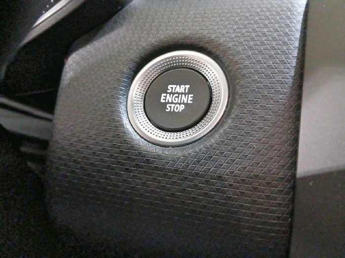 Renault Clio Intens TCe 66 kW (90 CV) - 16 Renault Clio Intens TCe 66 kW (90 CV) - 16