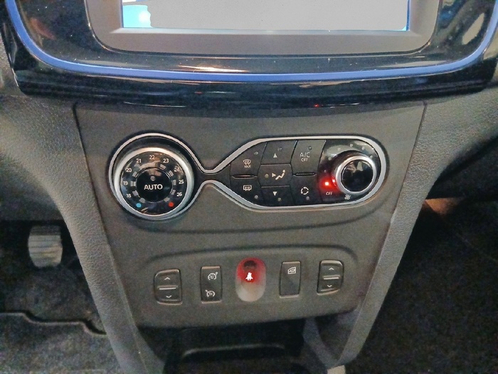 Dacia Sandero Serie Limitada Aniversario TCE 74 kW (100 CV) - 15 Dacia Sandero Serie Limitada Aniversario TCE 74 kW (100 CV) - 15