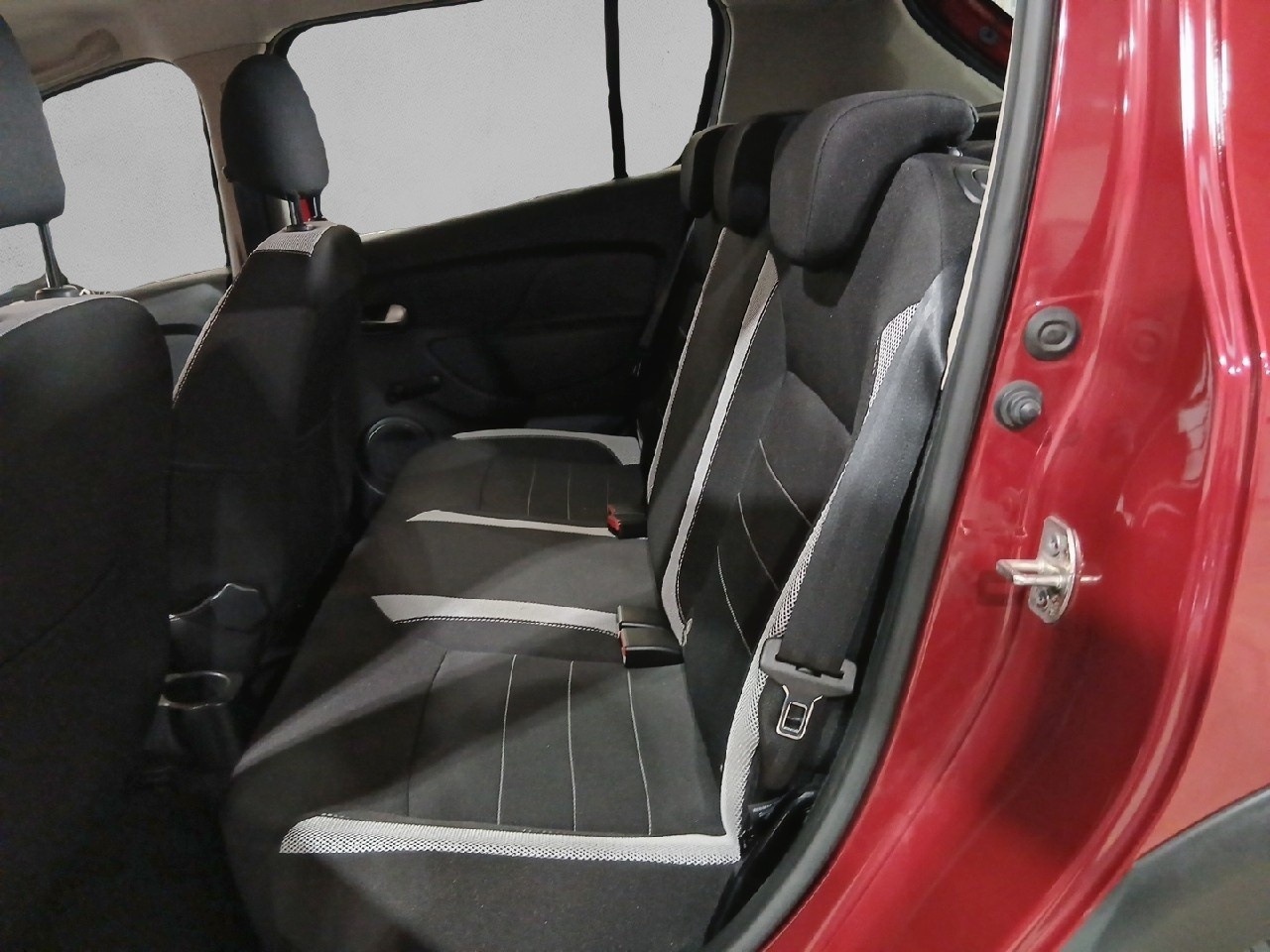 Dacia Sandero Stepway Essential TCe 74 kW (100 CV) - 10