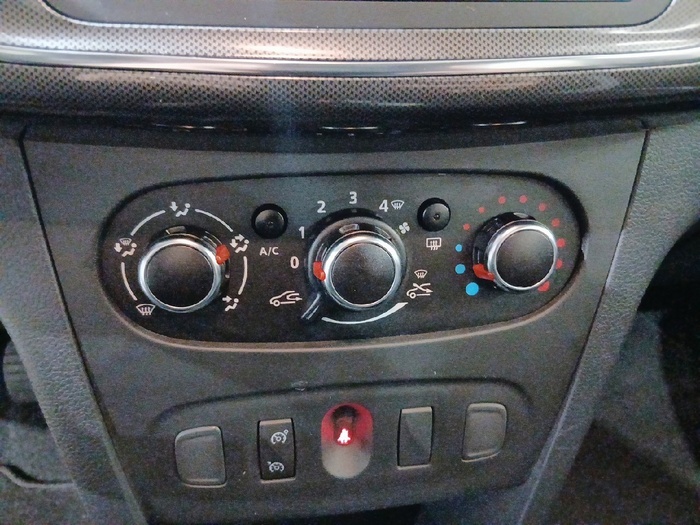 Dacia Sandero Stepway Essential TCe 74 kW (100 CV) - 14 Dacia Sandero Stepway Essential TCe 74 kW (100 CV) - 14