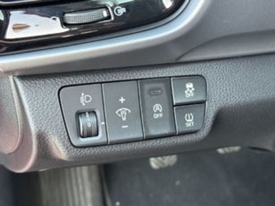 Kia Stonic 1.0 T-GDi MHEV Drive 74 kW (100 CV) Kia Stonic 1.0 T-GDi MHEV Drive 74 kW (100 CV)