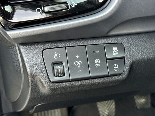 KiaStonic 1.0 T-GDi MHEV Drive 74 kW (100 CV) Vehículo usado en Barcelona - 21 KiaStonic 1.0 T-GDi MHEV Drive 74 kW (100 CV) Vehículo usado en Barcelona - 21