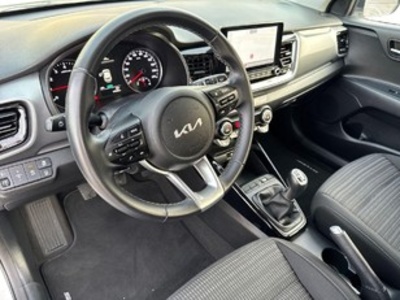 Kia Stonic 1.0 T-GDi MHEV Drive 74 kW (100 CV) Kia Stonic 1.0 T-GDi MHEV Drive 74 kW (100 CV)