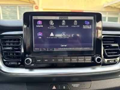 Kia Stonic 1.0 T-GDi MHEV Drive 74 kW (100 CV) Kia Stonic 1.0 T-GDi MHEV Drive 74 kW (100 CV)