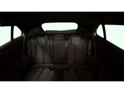 Peugeot 2008 PureTech 100 S&S Allure 75 kW (100 CV) Peugeot 2008 PureTech 100 S&S Allure 75 kW (100 CV)