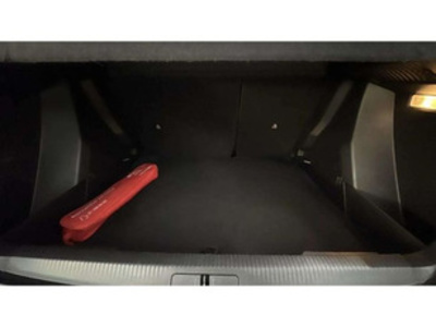 Peugeot 2008 PureTech 100 S&S Allure 75 kW (100 CV) Peugeot 2008 PureTech 100 S&S Allure 75 kW (100 CV)