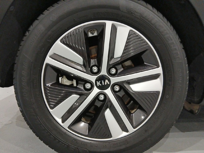 Kia Niro 1.6 GDi HEV Emotion 104 kW (141 CV) - 10 Kia Niro 1.6 GDi HEV Emotion 104 kW (141 CV) - 10