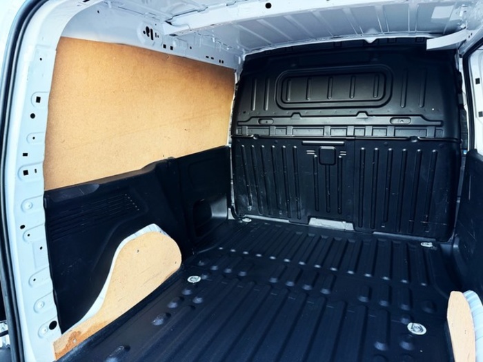 CitroenBerlingo Furgon BlueHDi 100 Talla M Control 75 kW (102 CV) Vehículo usado en Barcelona - 24 CitroenBerlingo Furgon BlueHDi 100 Talla M Control 75 kW (102 CV) Vehículo usado en Barcelona - 24