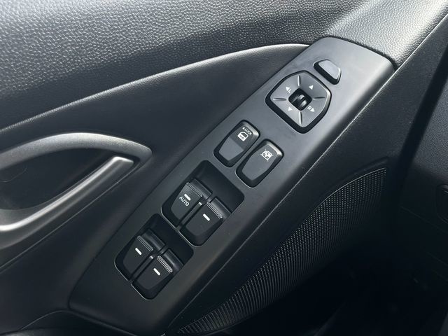 Hyundaiix35 1.6 GDi BlueDrive Tecno 4x2 99 kW (135 CV) Vehículo usado en Barcelona - 19