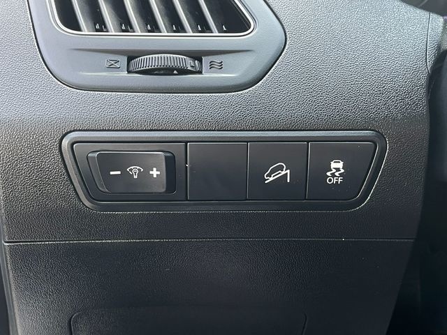 Hyundaiix35 1.6 GDi BlueDrive Tecno 4x2 99 kW (135 CV) Vehículo usado en Barcelona - 21