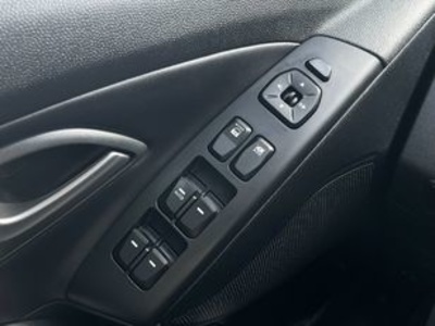 Hyundai ix35 1.6 GDi BlueDrive Tecno 4x2 99 kW (135 CV) Hyundai ix35 1.6 GDi BlueDrive Tecno 4x2 99 kW (135 CV)