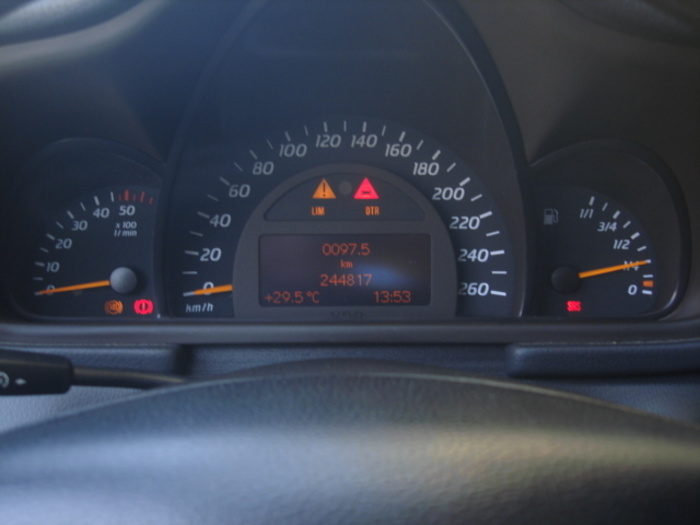 Mercedes-BenzClase C C Sportcoupe 220 CDI 105 kW (143 CV) Vehículo usado en Barcelona - 14 Mercedes-BenzClase C C Sportcoupe 220 CDI 105 kW (143 CV) Vehículo usado en Barcelona - 14