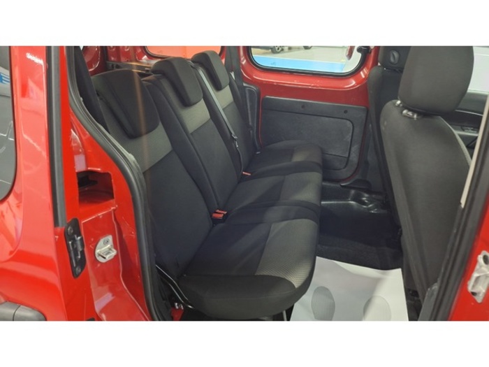 RenaultKangoo Combi Profesional M1-AF Blue dCi 59 kW (80 CV) Vehículo usado en Barcelona - 5 RenaultKangoo Combi Profesional M1-AF Blue dCi 59 kW (80 CV) Vehículo usado en Barcelona - 5