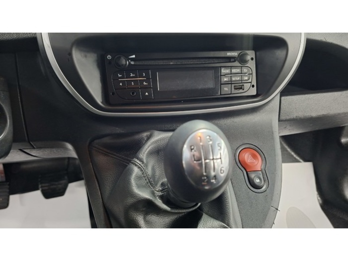 RenaultKangoo Combi Profesional M1-AF Blue dCi 59 kW (80 CV) Vehículo usado en Barcelona - 9 RenaultKangoo Combi Profesional M1-AF Blue dCi 59 kW (80 CV) Vehículo usado en Barcelona - 9