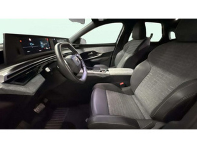 Peugeot 3008 Hybrid 145 Allure eDCS6 107 kW (145 CV) Peugeot 3008 Hybrid 145 Allure eDCS6 107 kW (145 CV)