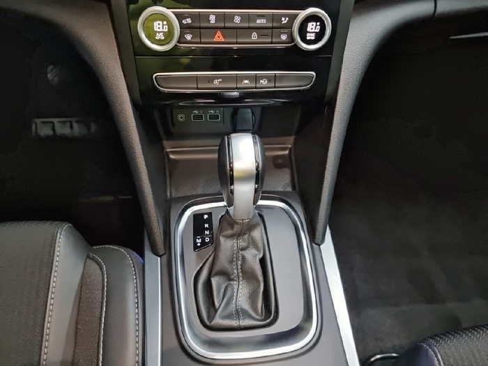 Renault Megane Techno Blue dCi EDC 85 kW (115 CV) - 7 Renault Megane Techno Blue dCi EDC 85 kW (115 CV) - 7