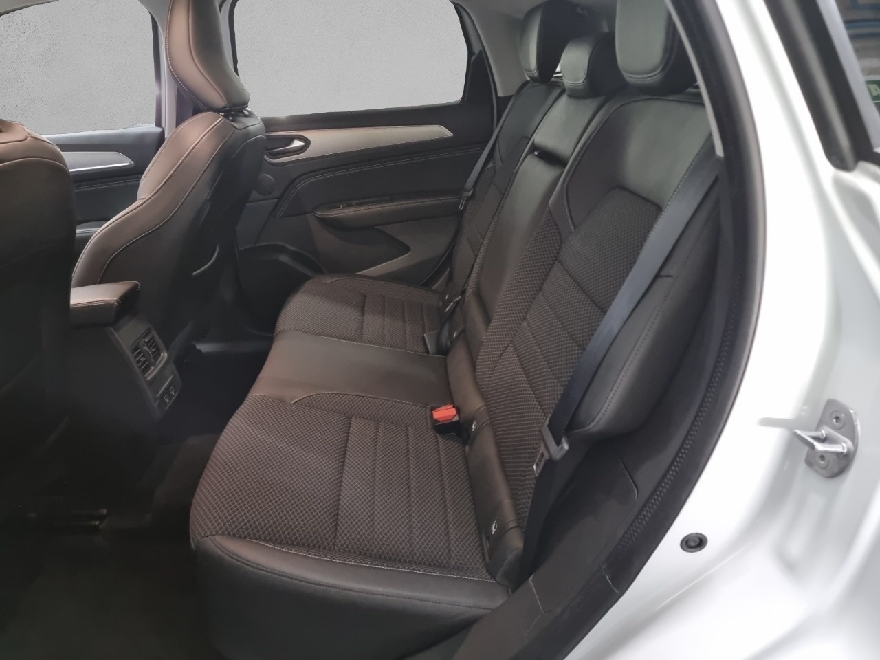 Renault Arkana Zen TCe 103 kW (140 CV) EDC Microhíbrido - 9