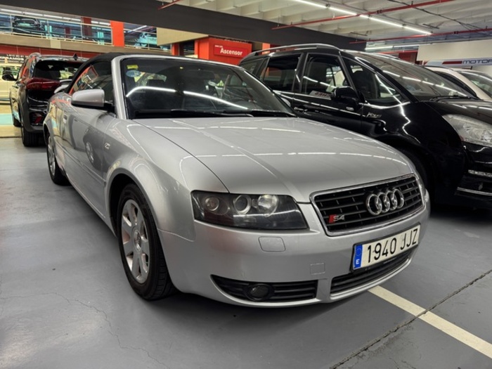 AudiA4 Cabrio 2.4 125 kW (170 CV) Vehículo usado en Barcelona - 5 AudiA4 Cabrio 2.4 125 kW (170 CV) Vehículo usado en Barcelona - 5