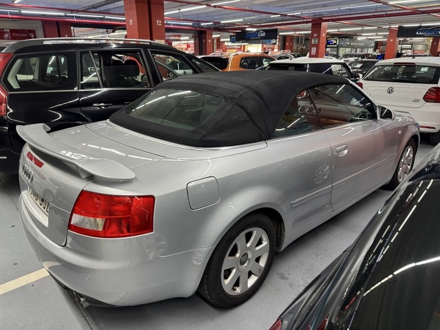 AudiA4 Cabrio 2.4 125 kW (170 CV) Vehículo usado en Barcelona - 7