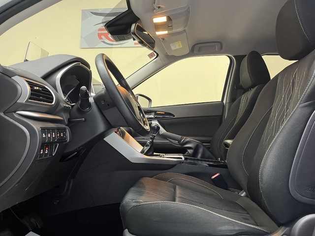 MitsubishiEclipse Cross 150T Motion 2WD 120 kW (163 CV) Vehículo usado en Barcelona - 9