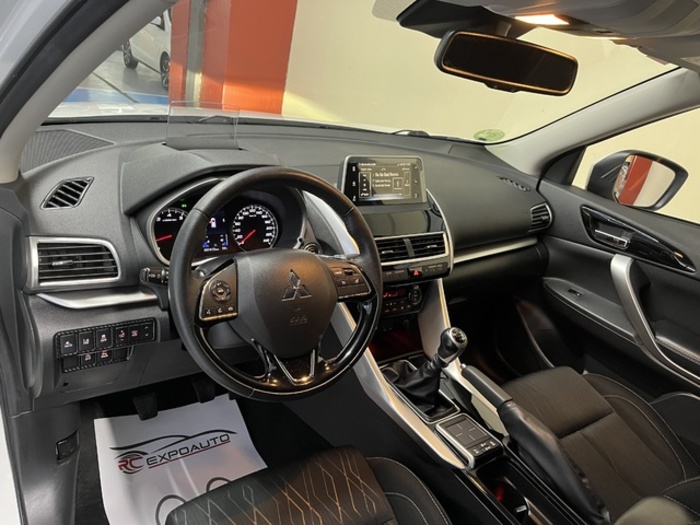 MitsubishiEclipse Cross 150T Motion 2WD 120 kW (163 CV) Vehículo usado en Barcelona - 10 MitsubishiEclipse Cross 150T Motion 2WD 120 kW (163 CV) Vehículo usado en Barcelona - 10