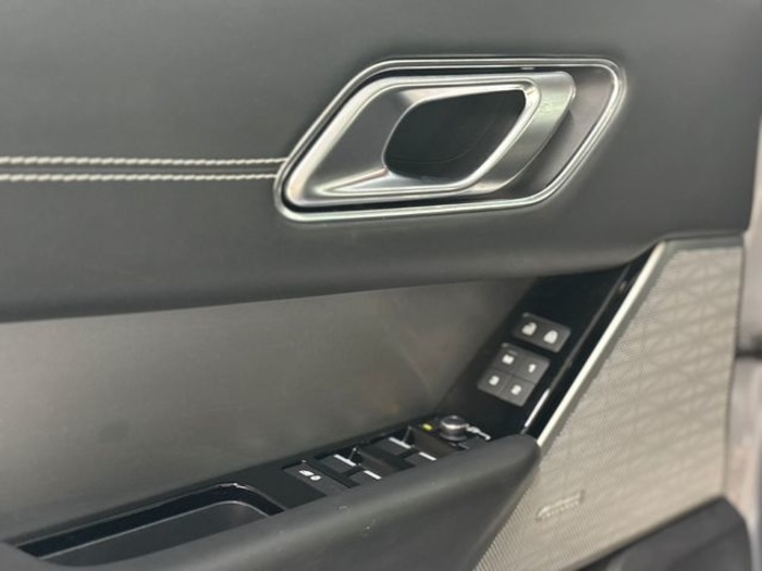 Land RoverRange Rover Velar 2.0 I4 PHEV R-Dynamic HSE 4WD Auto 297 kW (404 CV) Vehículo usado en Barcelona - 16 Land RoverRange Rover Velar 2.0 I4 PHEV R-Dynamic HSE 4WD Auto 297 kW (404 CV) Vehículo usado en Barcelona - 16