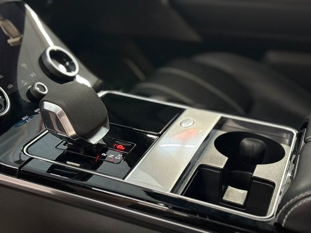 Land RoverRange Rover Velar 2.0 I4 PHEV R-Dynamic HSE 4WD Auto 297 kW (404 CV) Vehículo usado en Barcelona - 19