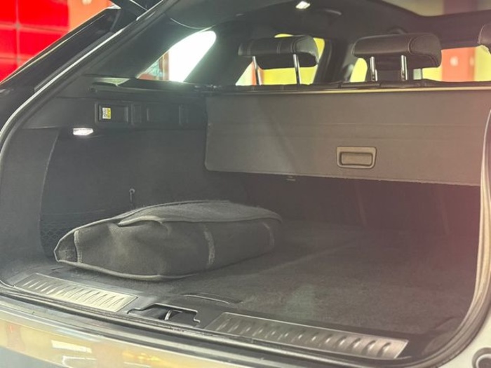 Land RoverRange Rover Velar 2.0 I4 PHEV R-Dynamic HSE 4WD Auto 297 kW (404 CV) Vehículo usado en Barcelona - 35 Land RoverRange Rover Velar 2.0 I4 PHEV R-Dynamic HSE 4WD Auto 297 kW (404 CV) Vehículo usado en Barcelona - 35