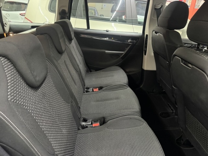 CitroenGrand C4 Picasso 1.6 VTi Millenium 88 kW (120 CV) Vehículo usado en Barcelona - 8 CitroenGrand C4 Picasso 1.6 VTi Millenium 88 kW (120 CV) Vehículo usado en Barcelona - 8