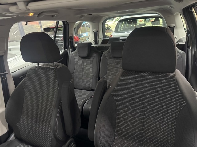 CitroenGrand C4 Picasso 1.6 VTi Millenium 88 kW (120 CV) Vehículo usado en Barcelona - 21