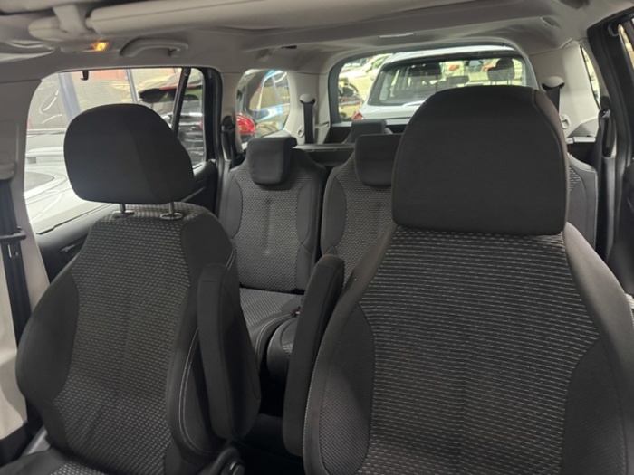 CitroenGrand C4 Picasso 1.6 VTi Millenium 88 kW (120 CV) Vehículo usado en Barcelona - 21 CitroenGrand C4 Picasso 1.6 VTi Millenium 88 kW (120 CV) Vehículo usado en Barcelona - 21