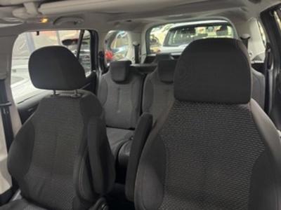 Citroen Grand C4 Picasso 1.6 VTi Millenium 88 kW (120 CV) Citroen Grand C4 Picasso 1.6 VTi Millenium 88 kW (120 CV)