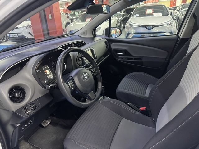 ToyotaYaris 1.5 100H Active 74 kW (100 CV) Vehículo usado en Barcelona - 2