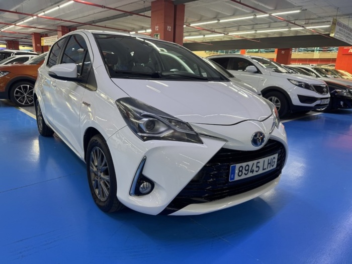 ToyotaYaris 1.5 100H Active 74 kW (100 CV) Vehículo usado en Barcelona - 4 ToyotaYaris 1.5 100H Active 74 kW (100 CV) Vehículo usado en Barcelona - 4