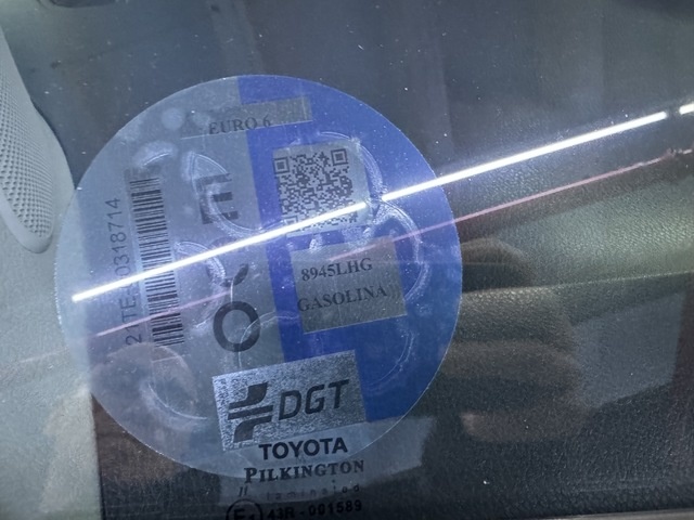 ToyotaYaris 1.5 100H Active 74 kW (100 CV) Vehículo usado en Barcelona - 23