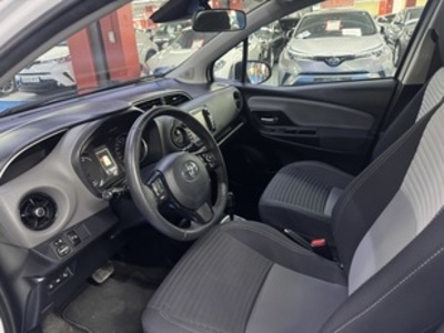 Toyota Yaris 1.5 100H Active 74 kW (100 CV) Toyota Yaris 1.5 100H Active 74 kW (100 CV)