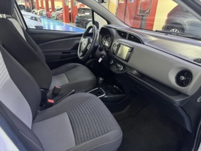 Toyota Yaris 1.5 100H Active 74 kW (100 CV) Toyota Yaris 1.5 100H Active 74 kW (100 CV)