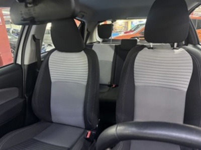 Toyota Yaris 1.5 100H Active 74 kW (100 CV) Toyota Yaris 1.5 100H Active 74 kW (100 CV)