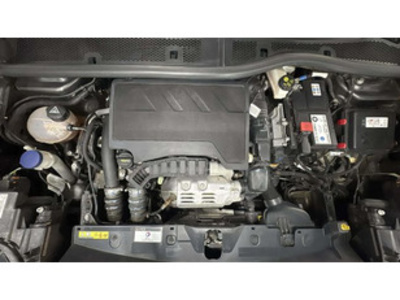 Peugeot 2008 PureTech 100 S&S Allure 75 kW (100 CV) Peugeot 2008 PureTech 100 S&S Allure 75 kW (100 CV)