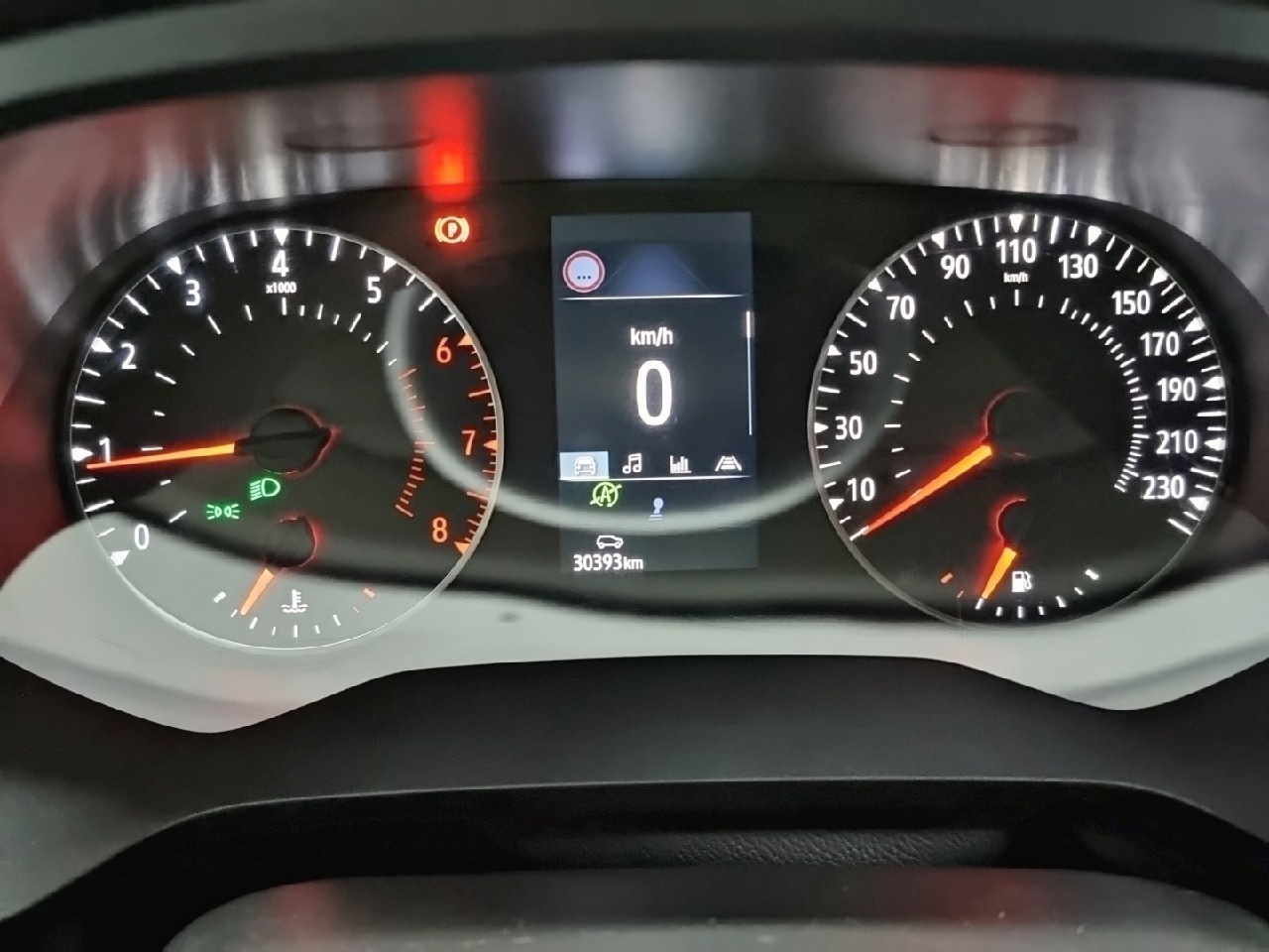 Renault Captur Intens TCe GLP 74 kW (100 CV) - 8