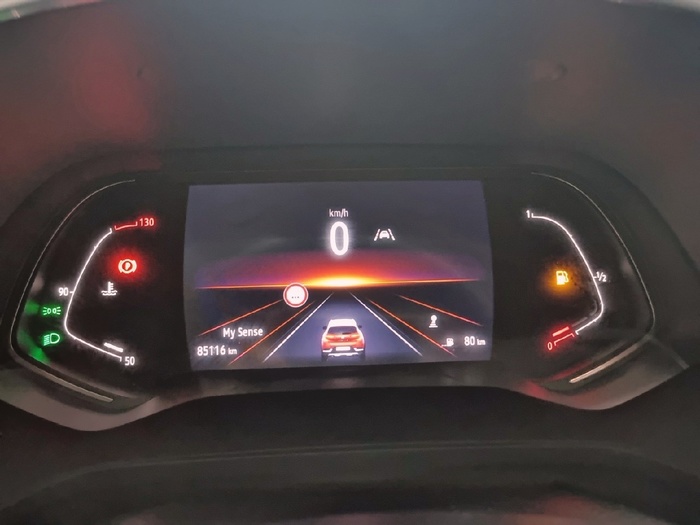 Renault Captur Zen TCe 66 kW (90 CV) - 8 Renault Captur Zen TCe 66 kW (90 CV) - 8