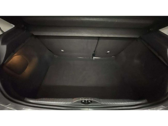 CitroenC3 PureTech 83 Feel Pack 61 kW (83 CV) Vehículo usado en Barcelona - 18 CitroenC3 PureTech 83 Feel Pack 61 kW (83 CV) Vehículo usado en Barcelona - 18