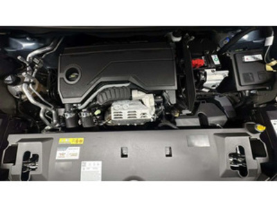 Peugeot 3008 Allure Hybrid eDCS6 100 kW (136 CV) Peugeot 3008 Allure Hybrid eDCS6 100 kW (136 CV)