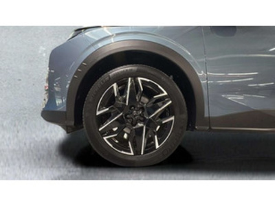 Peugeot 3008 Allure Hybrid eDCS6 100 kW (136 CV) Peugeot 3008 Allure Hybrid eDCS6 100 kW (136 CV)