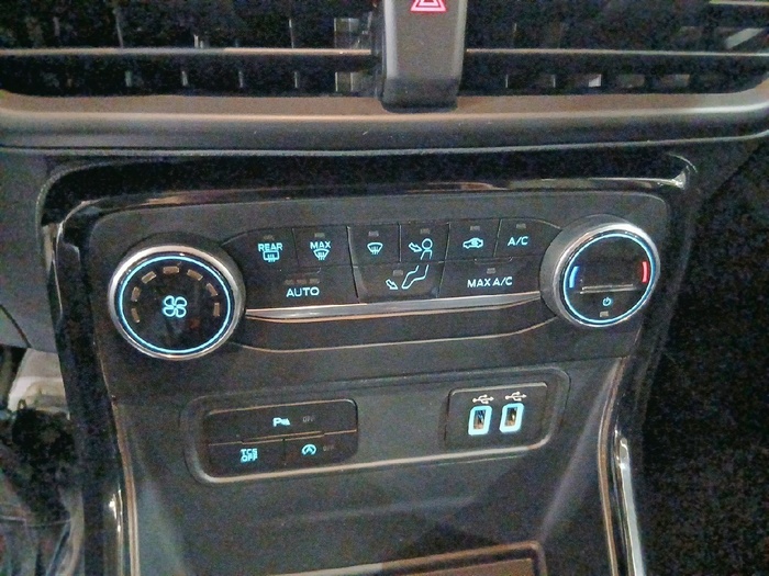 Ford EcoSport 1.0T EcoBoost S&S ST Line 92 kW (125 CV) - 15 Ford EcoSport 1.0T EcoBoost S&S ST Line 92 kW (125 CV) - 15