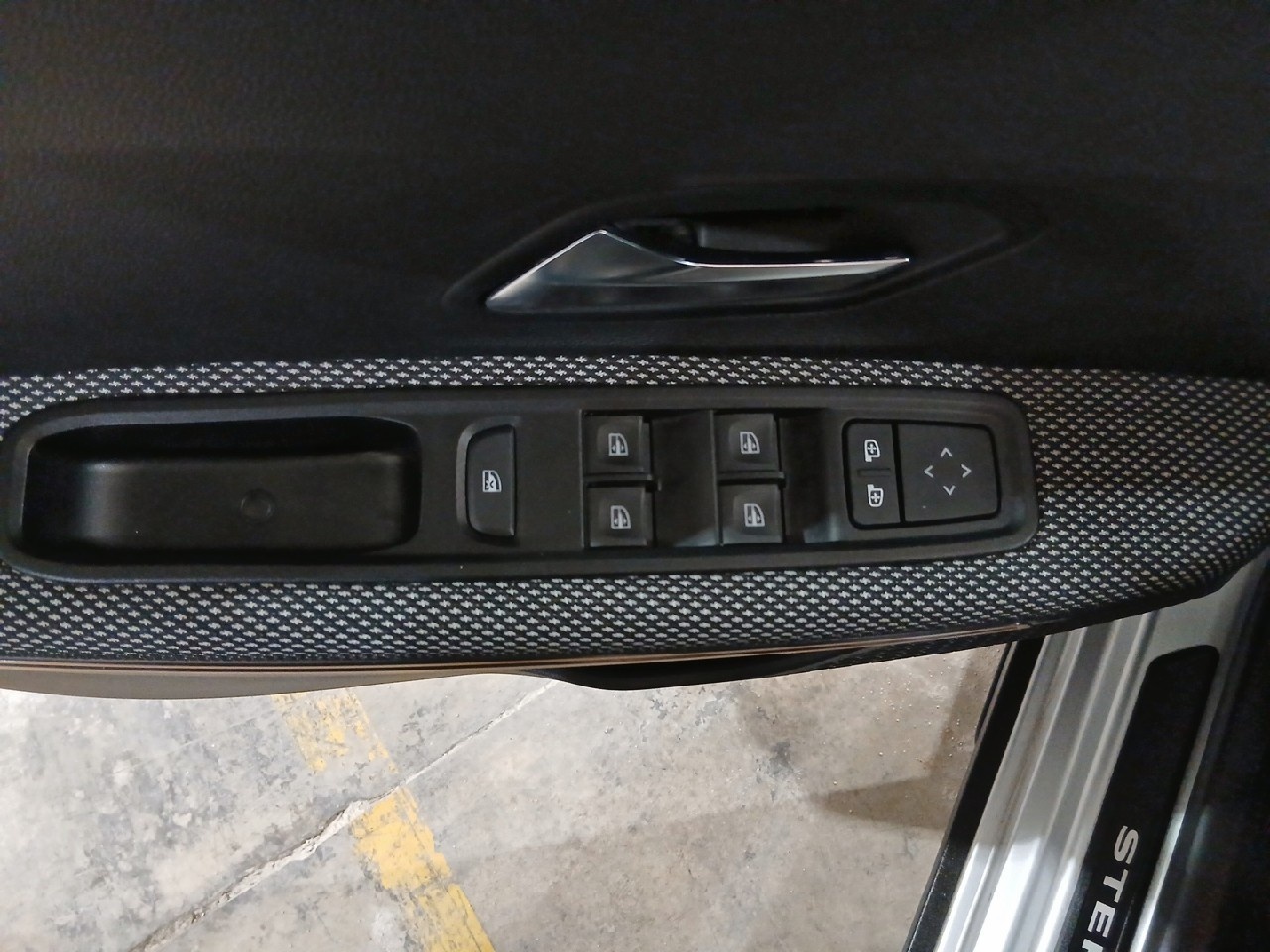 Dacia Sandero Stepway Comfort TCe 67 kW (91 CV) - 16