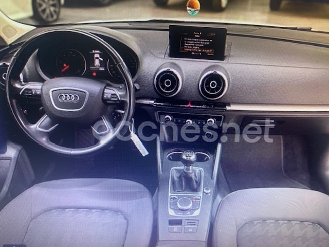 AudiA3 Attraction 1.6 TDI clean diesel 81 kW (110 CV) Vehículo usado en Barcelona - 4